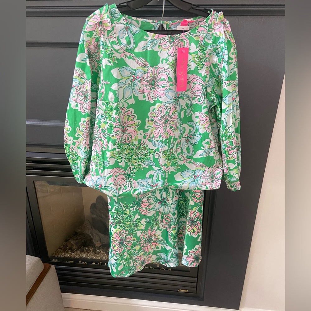 Bnwt $10 OFF TODAY!!  Renwick skirt and matching blouse. Spearmint Blossom Views